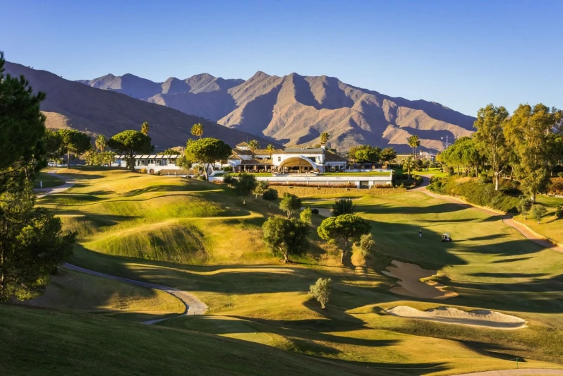 Propriétés de golf en Espagne : Vivre dans le luxe sur les greens