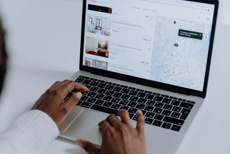 Airbnb va supprimer les annonces sans numéro d’enregistrement en Espagne : ce que les propriétaires non-résidents doivent savoir Airbnb va supprimer les annonces sans numéro d’enregistrement en Espagne : ce que les propriétaires non-résidents doivent savoir